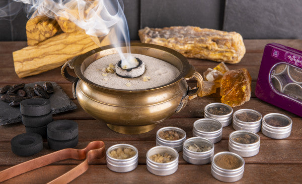 Rauhnachtset – Räuchermischungen für die 12 Rauhnächte (12 Döschen in Box)